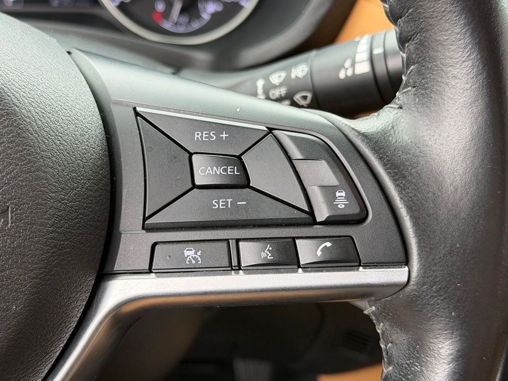 Used 2021  Nissan SV image 17