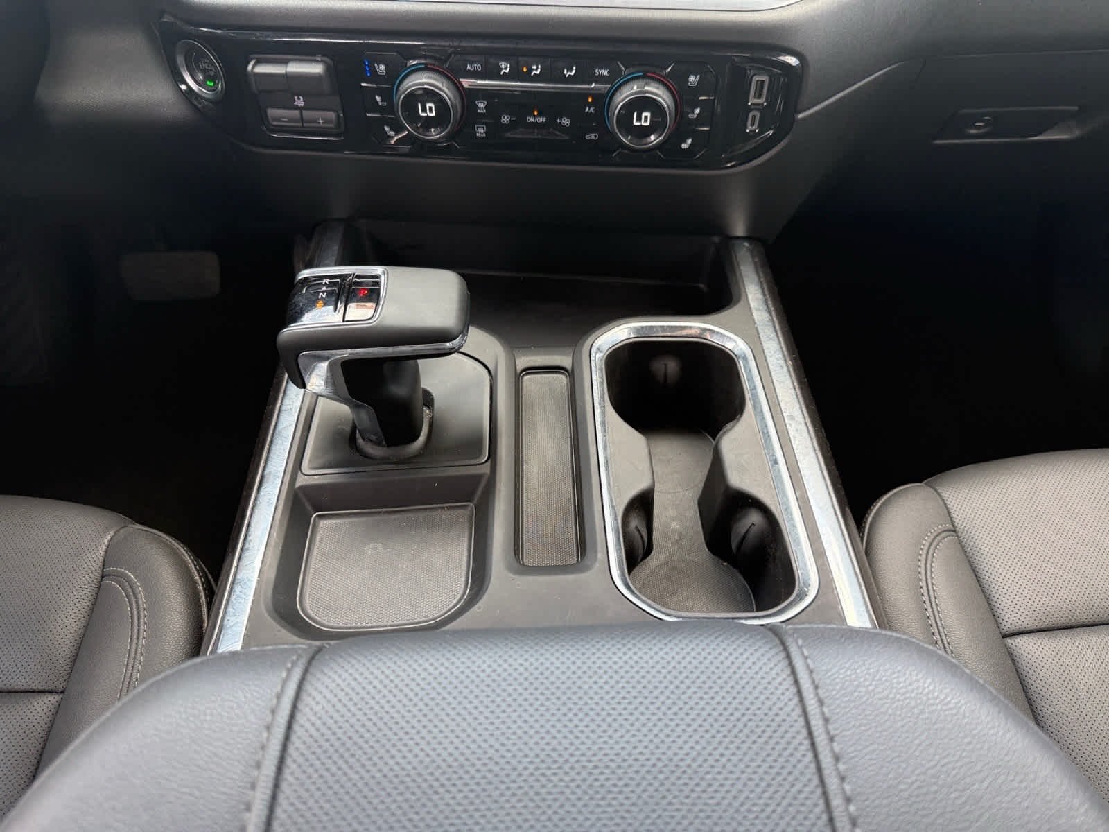 Used 2025 Summit White Chevrolet LTZ image 15