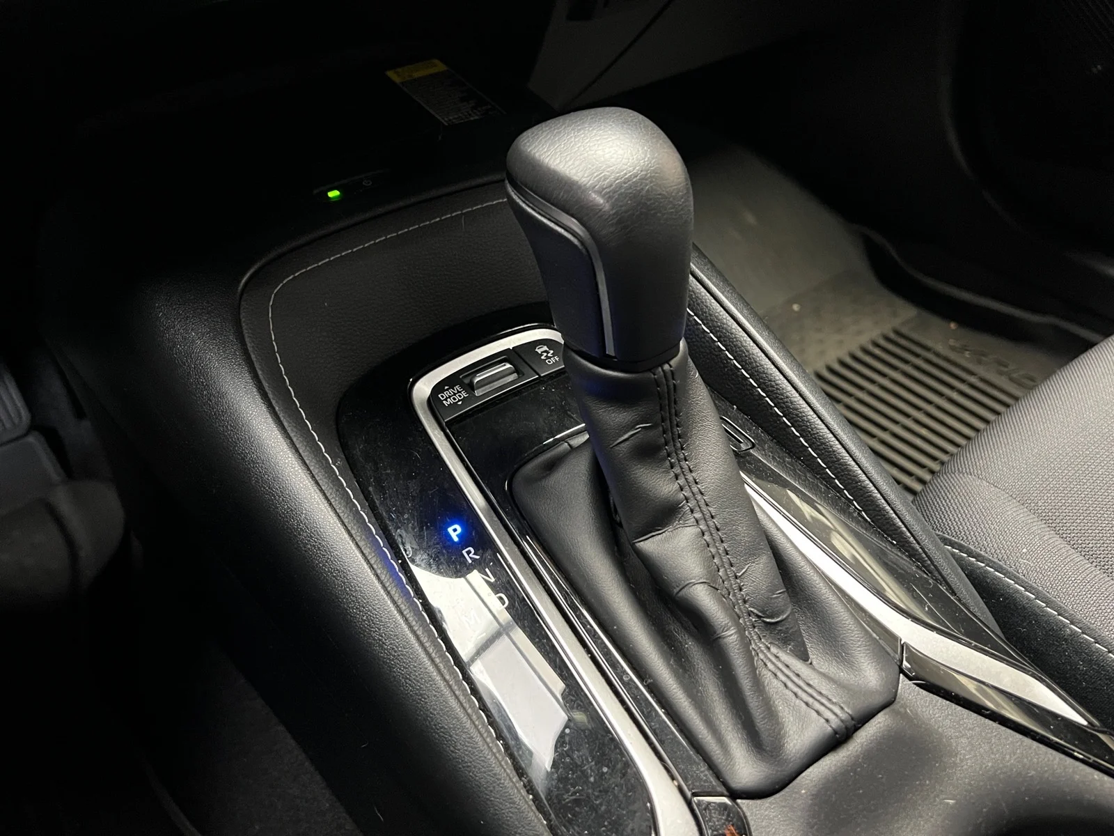 Used 2025 Ice Cap (040) Toyota SE image 19