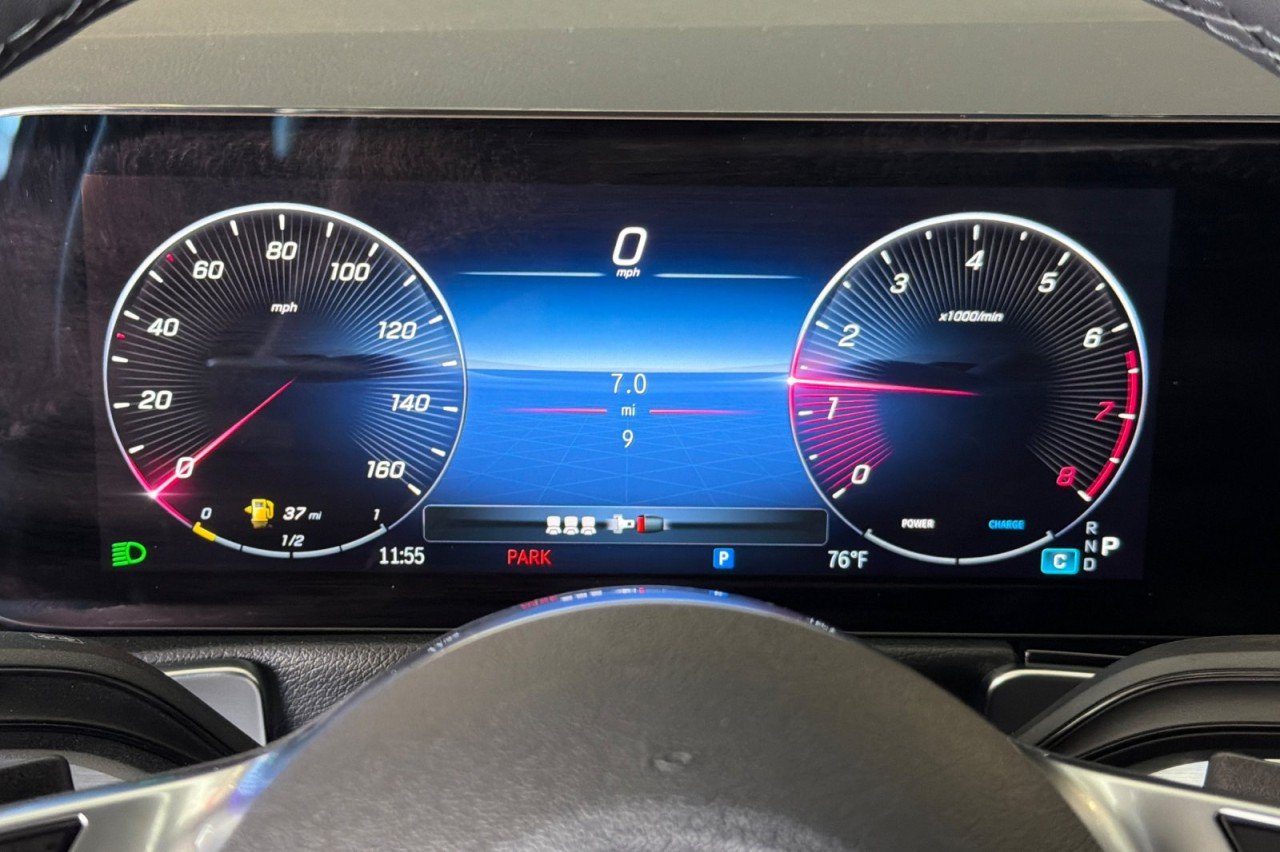 New 2026 Mountain Grey Metallic Mercedes-Benz GLB 250 4MATIC® SUV image 23