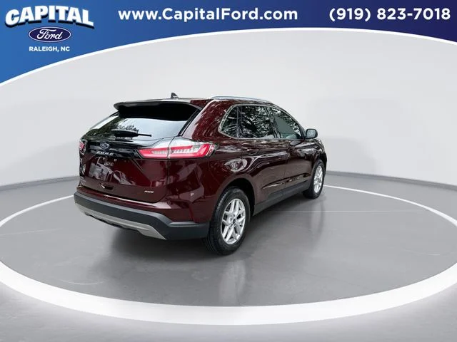 Used 2021 Red Ford SEL image 8