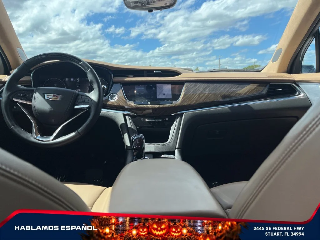 Used 2023 CRYSTAL WHITE TRICOAT Cadillac AWD Premium Luxury image 16