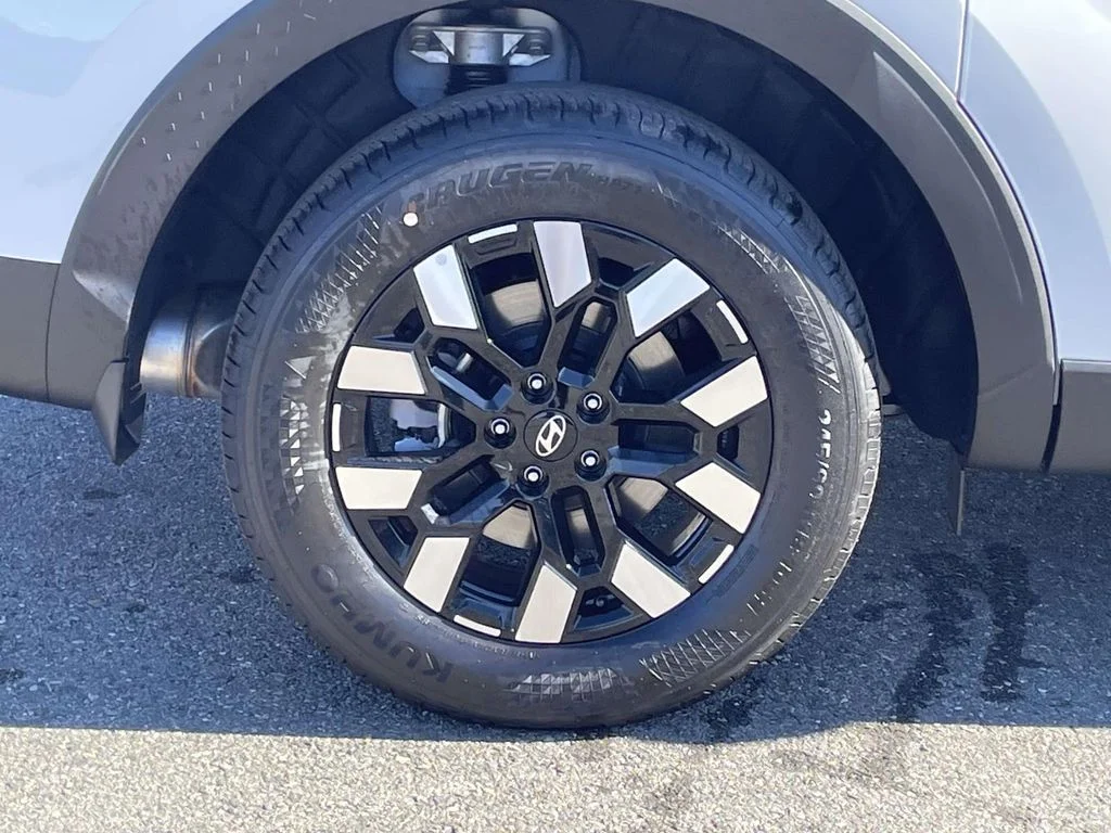 New 2026 White Hyundai SEL image 7