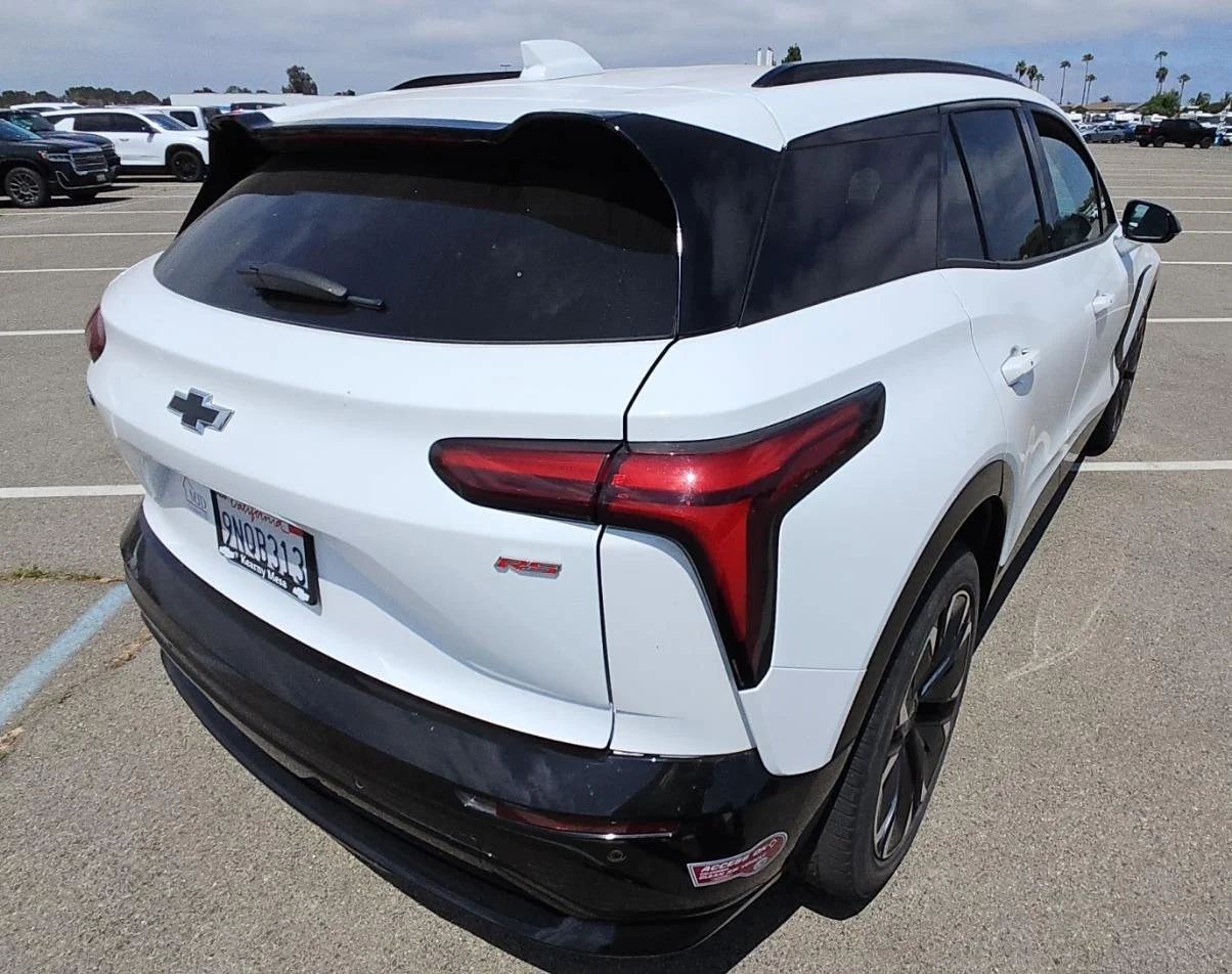 Used 2024 Summit White Chevrolet RS image 15