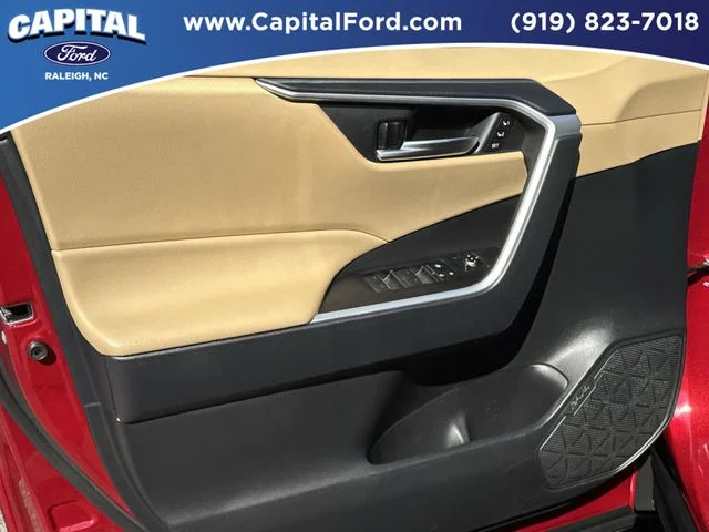 Used 2025 Red Toyota XLE Premium image 20