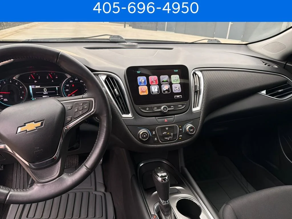 Pre-Owned 2016 Chevrolet Malibu LT