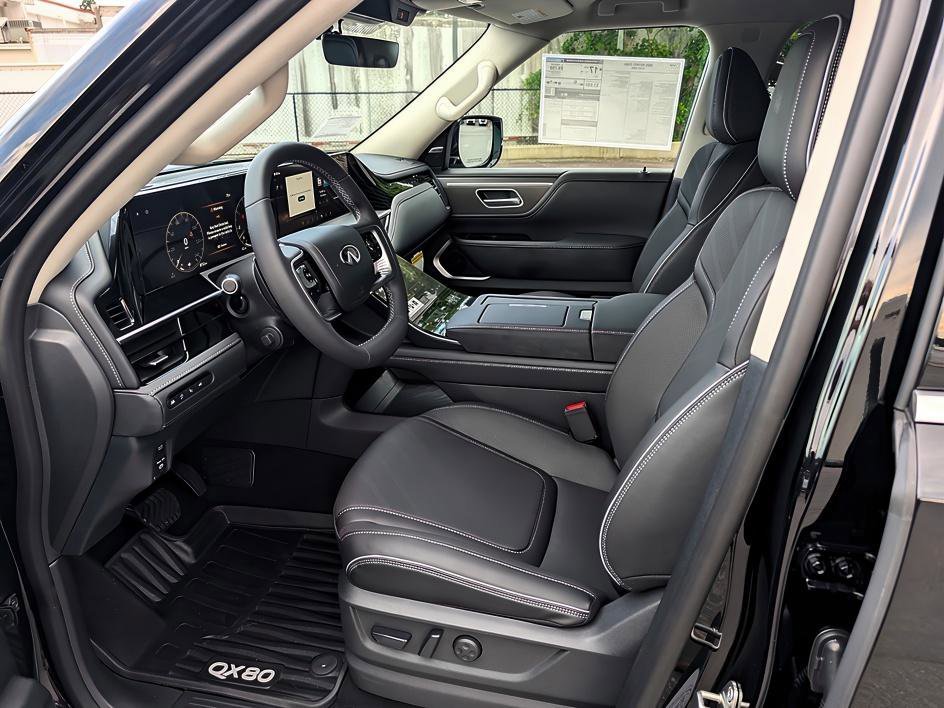 New 2026 Black Obsidian INFINITI LUXE image 11