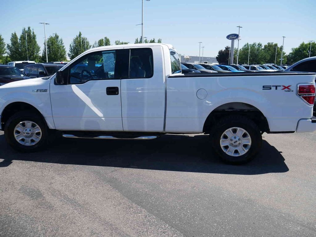 Used 2012  Ford XL image 15