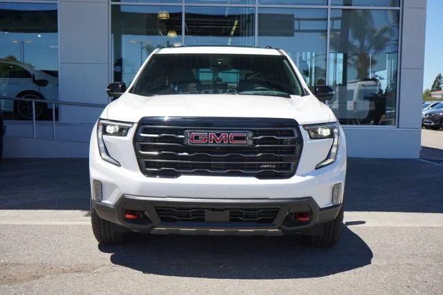 Used 2025 White Frost Tricoat GMC AT4 image 3