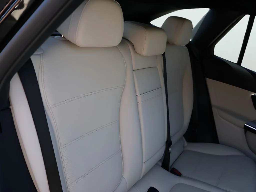 New 2026 Obsidian Black Metallic Mercedes-Benz GLC 300 image 14