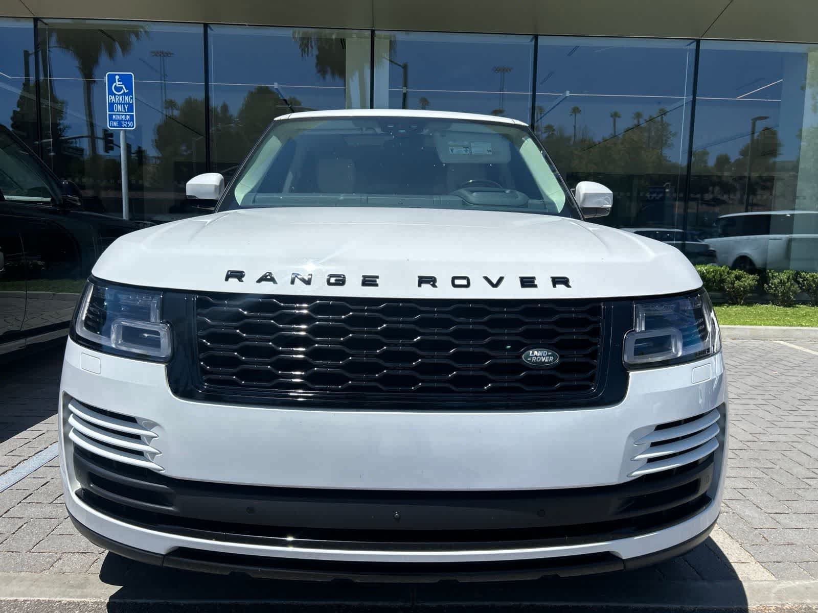 Used 2020  Land Rover HSE image 2