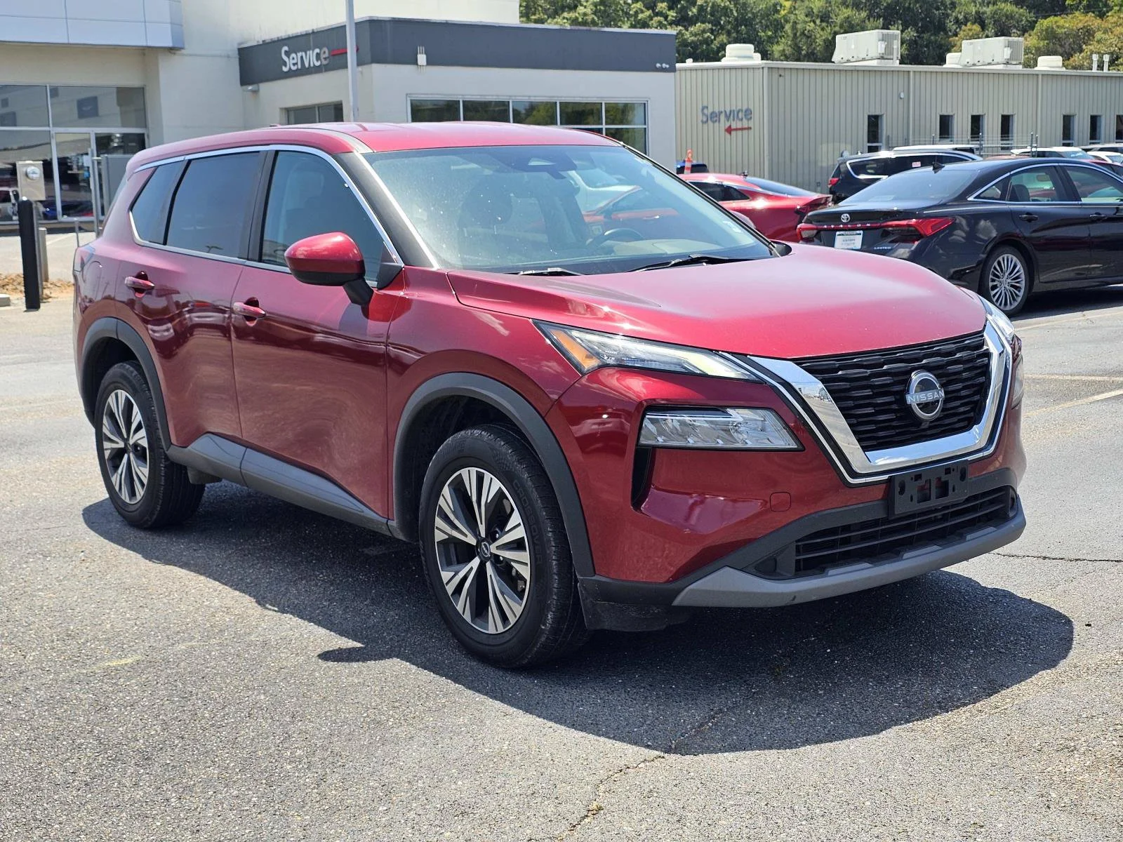 Used 2023 Scarlet Ember Tintcoat Nissan SV image 3