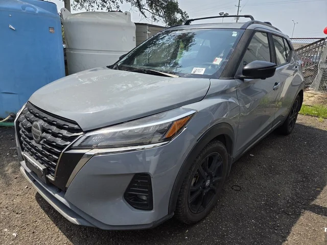 2021 Nissan Kicks SR