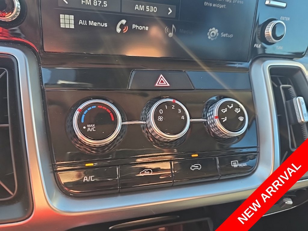 Used 2021  Kia LX image 10