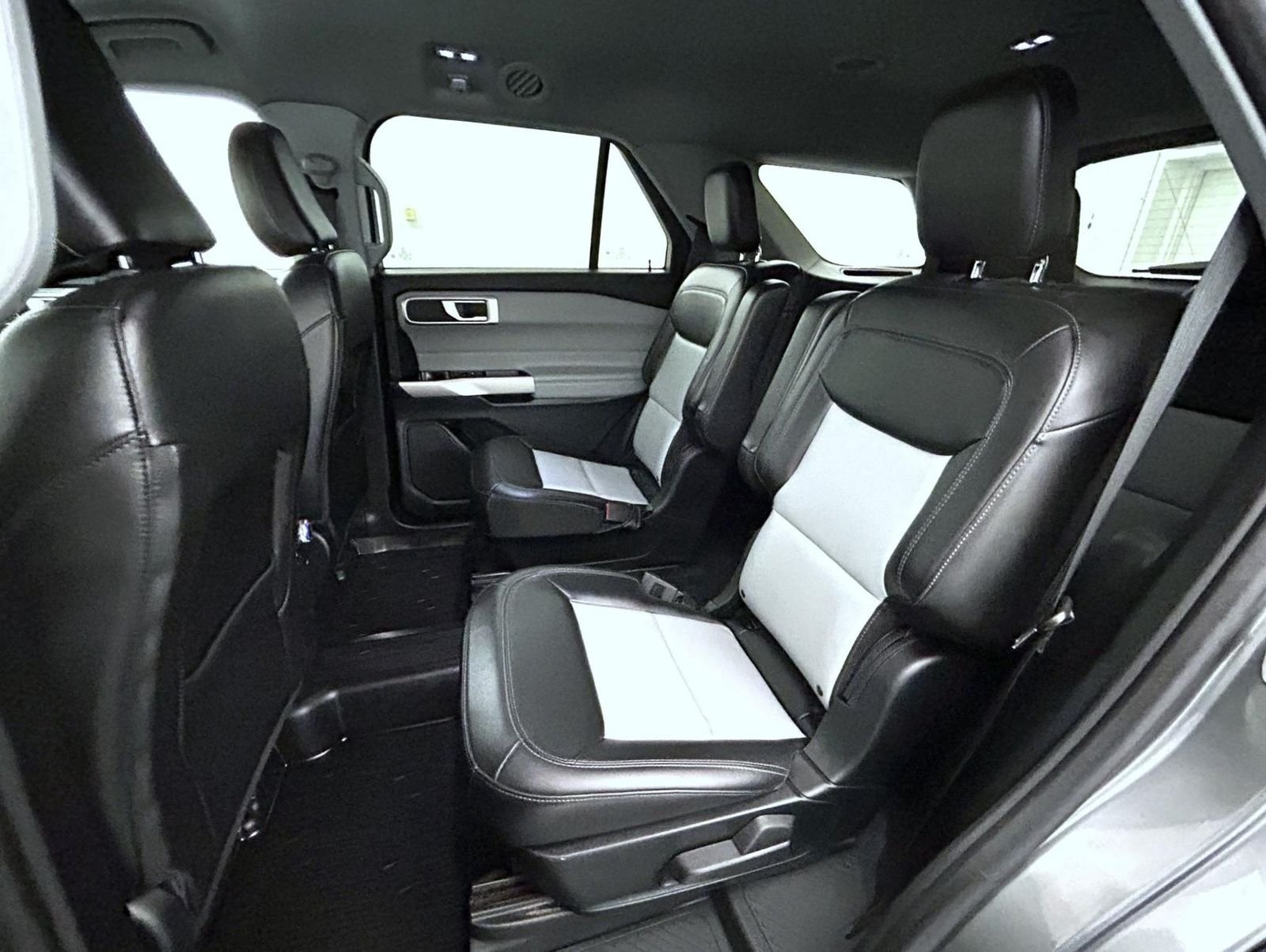 Used 2023 Gray Ford XLT image 21