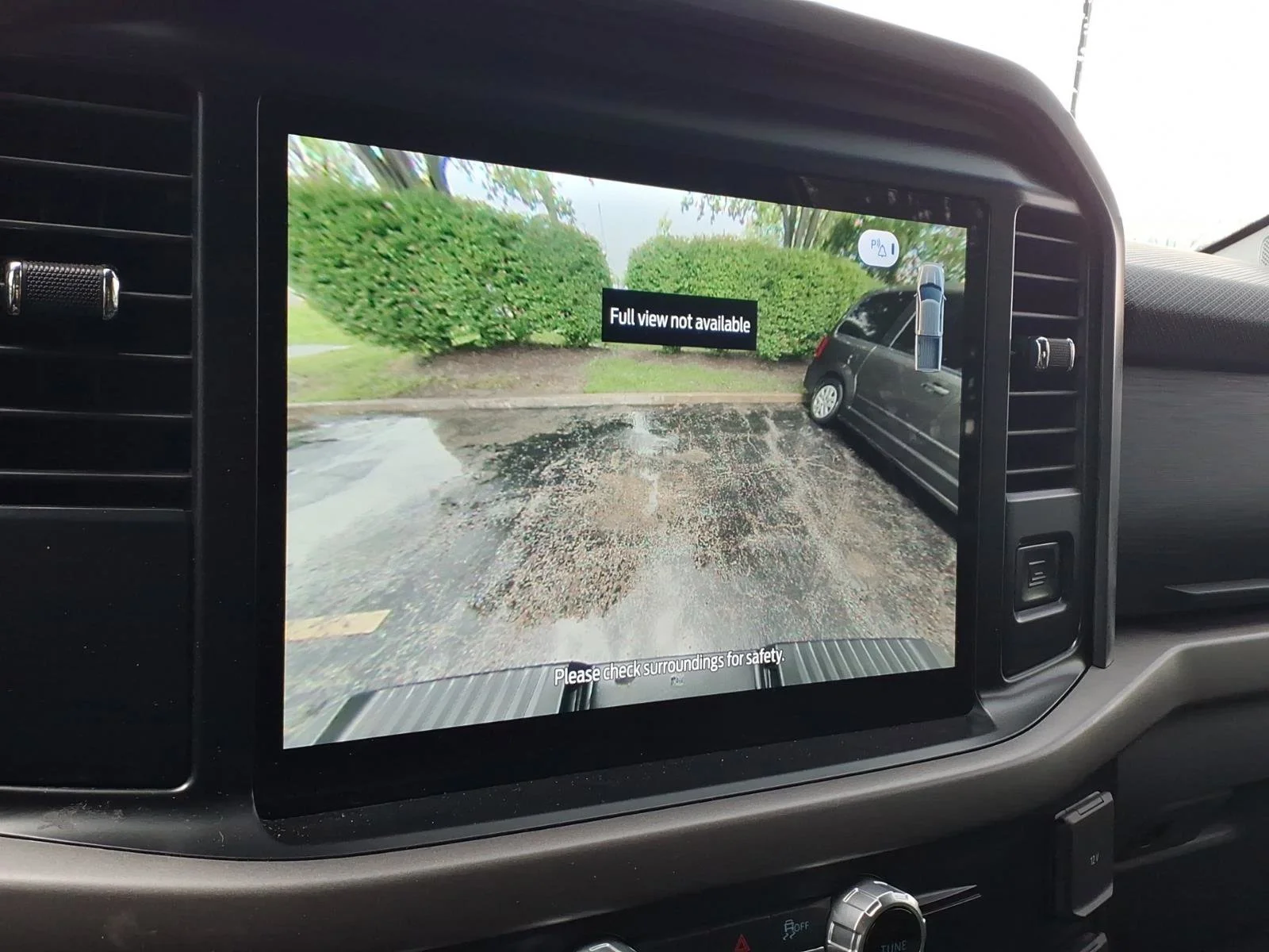 Used 2025 Gray Metallic Ford XLT image 14