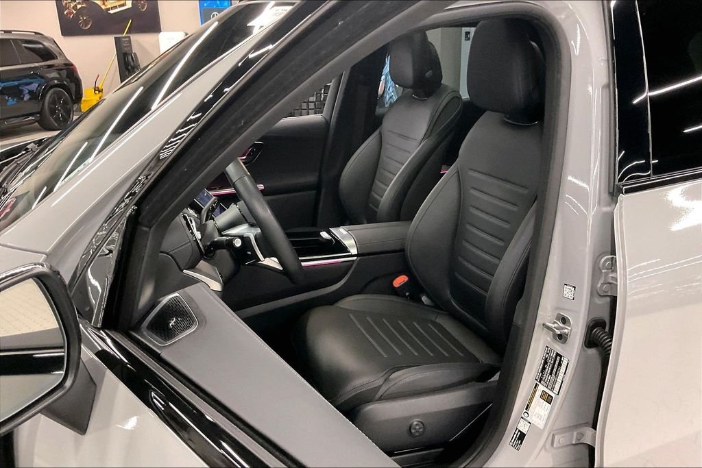 Used 2026 Gray Mercedes-Benz GLC 300 image 17