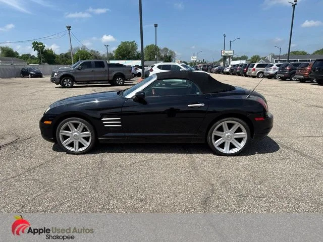 Used 2006 Black Chrysler Limited image 1