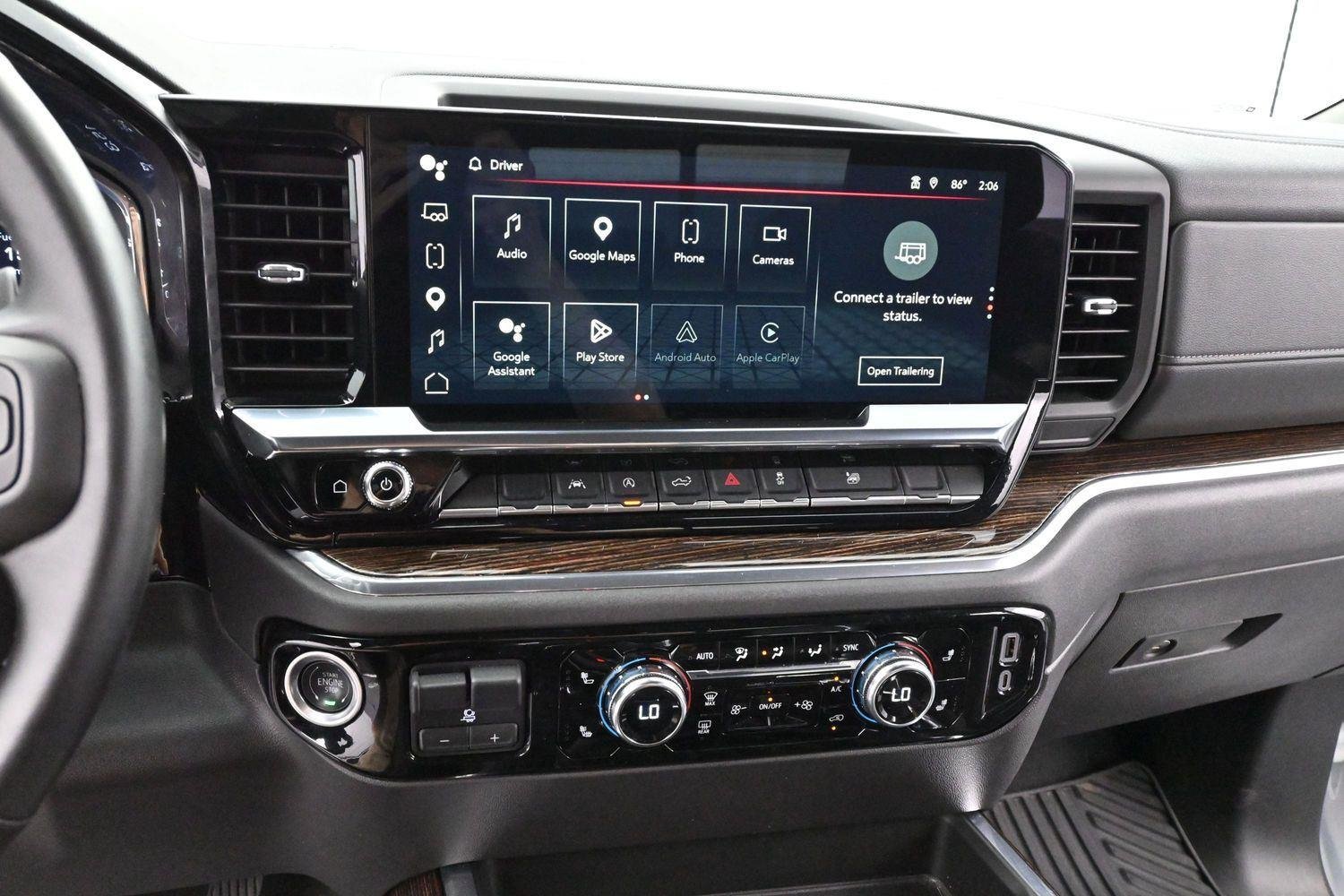 Used 2024 Summit White GMC Elevation image 18
