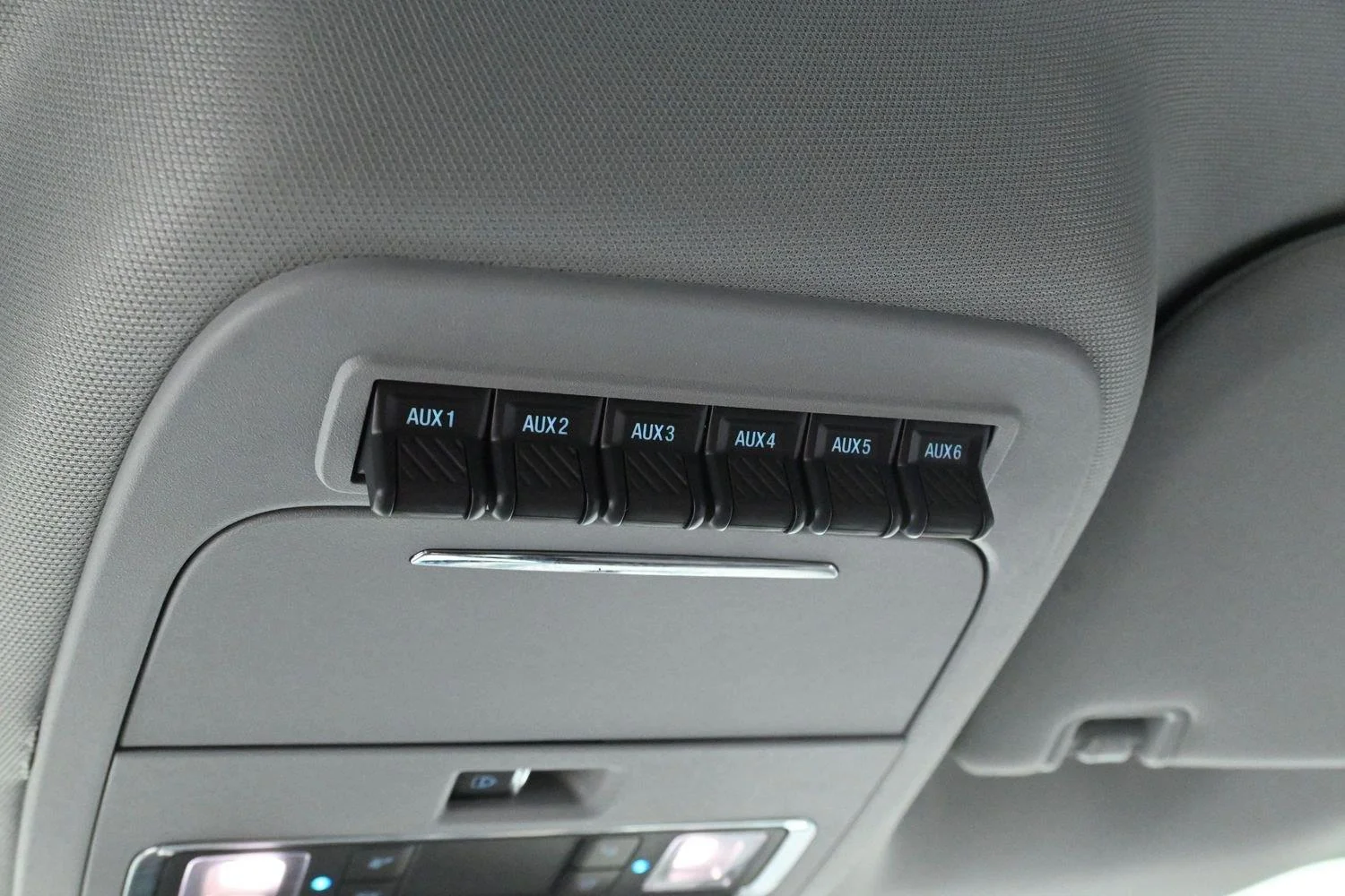 Used 2025 White Ford XL image 31