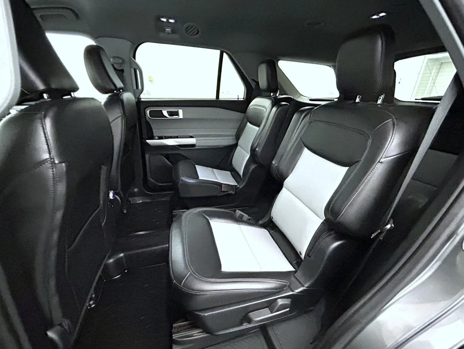 Used 2023 Gray Ford XLT image 21