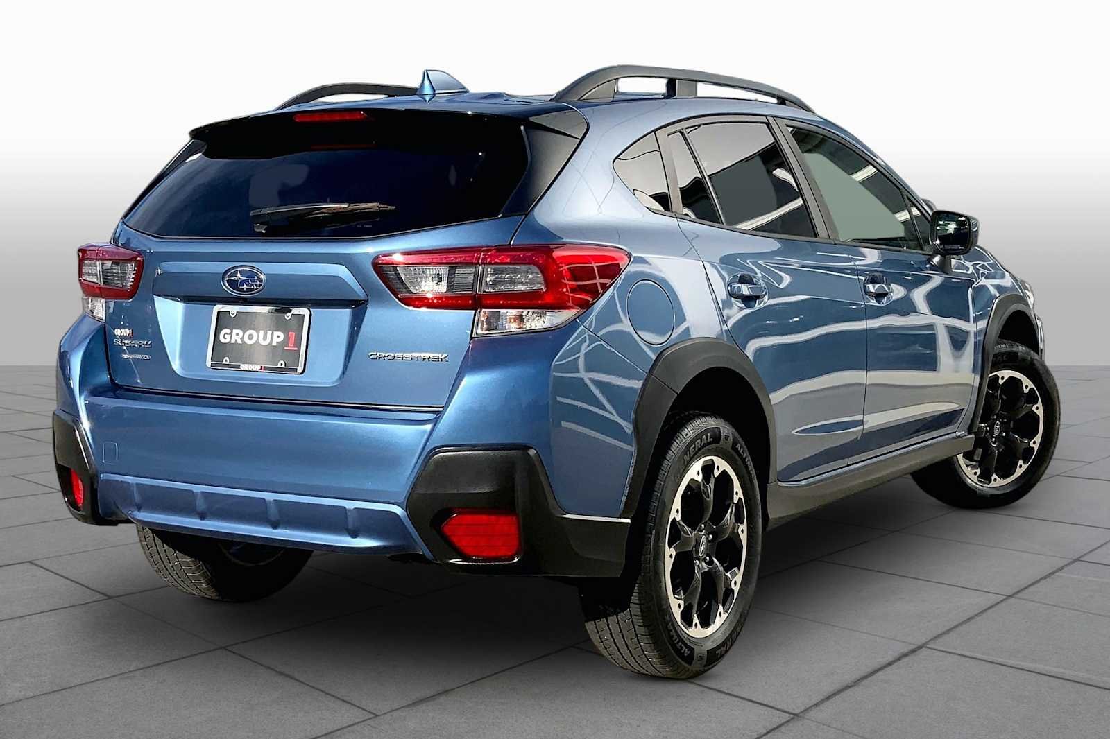 Used 2021 Horizon Blue Pearl Subaru Premium image 9