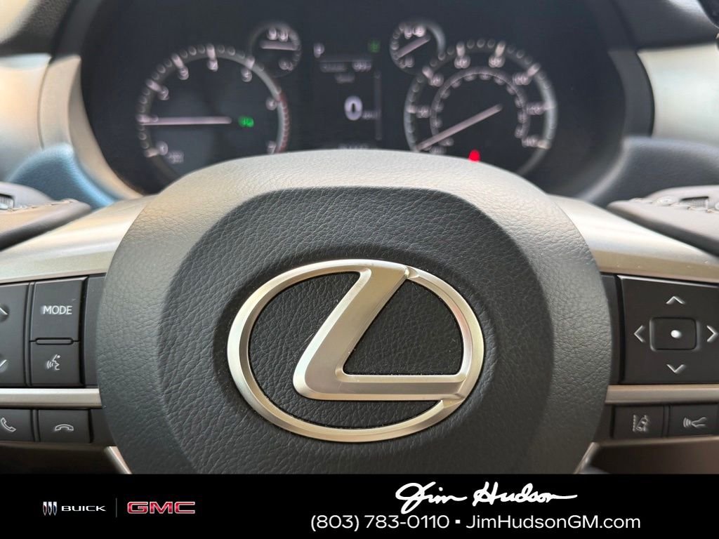 Used 2022 Silver Lexus 460 image 28