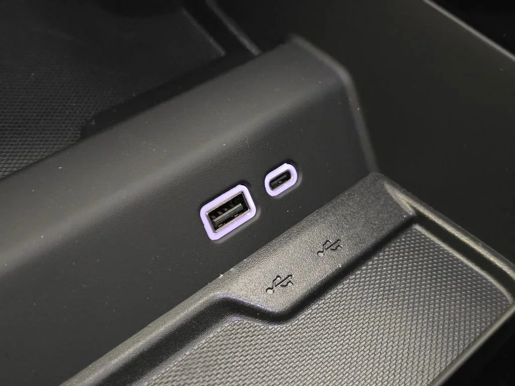 2025 Chevrolet Suburban Z71 - Photo 27