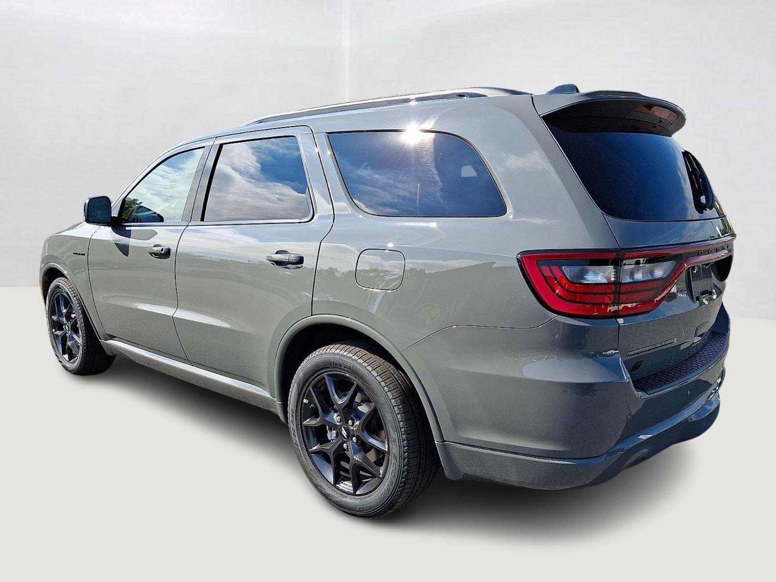 New 2026 Destroyer Gray Clear-Coat Exterior Paint Dodge GT Plus HEMI V8 image 4