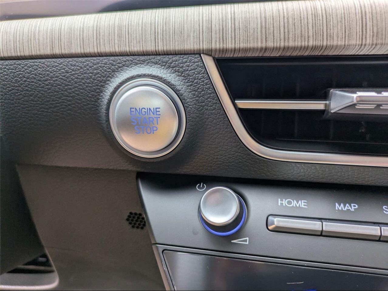 2025 Hyundai Sonata Hybrid Limited - Photo 21