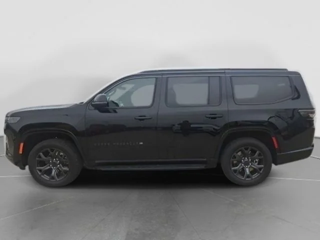 New 2026 High Gloss Black Exterior Paint Jeep Limited Altitude image 9