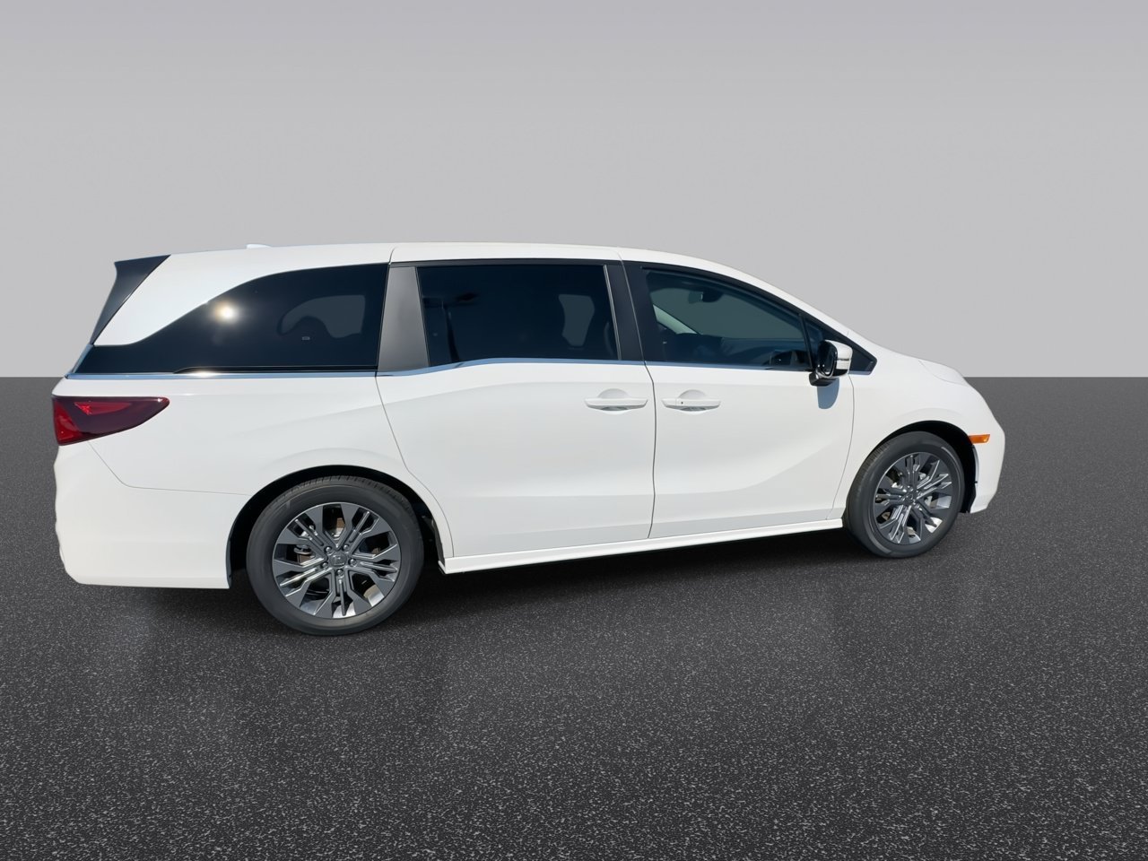 2026 Honda Odyssey Touring - Photo 9