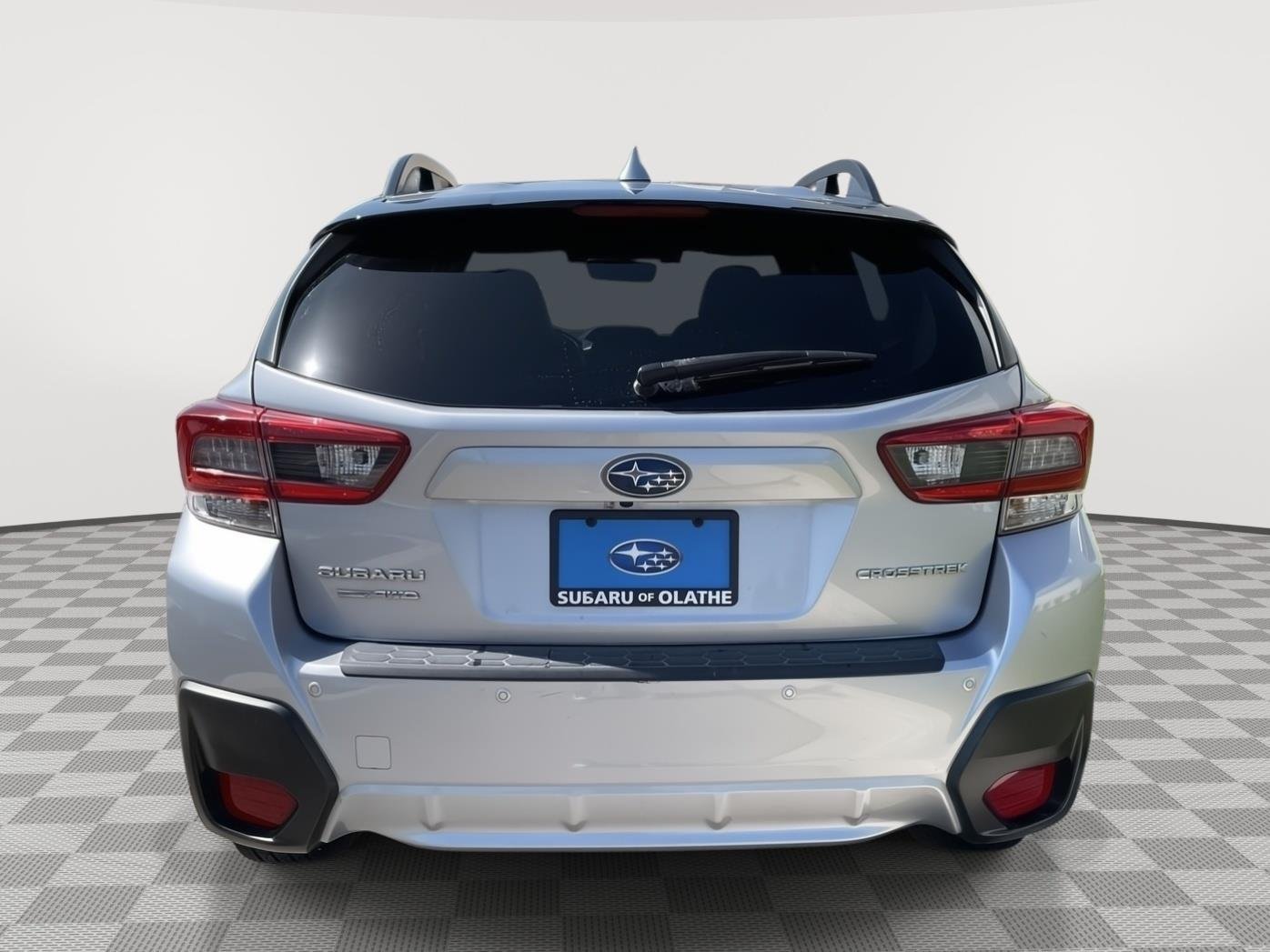 Used 2022 Ice Silver Metallic Subaru Limited image 13