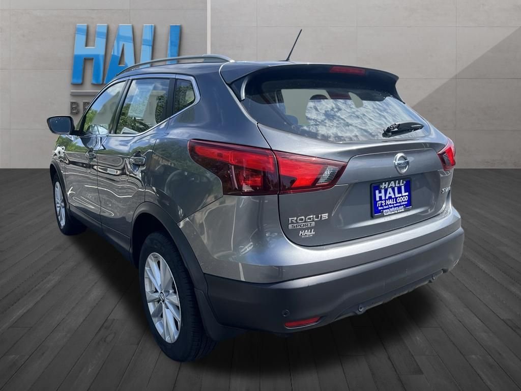 Used 2019 Gray Nissan SV image 3