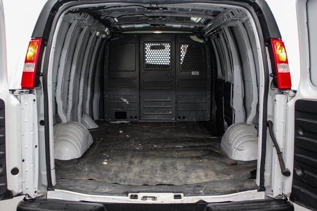 2021 Chevrolet Express Cargo Work Van - Photo 9