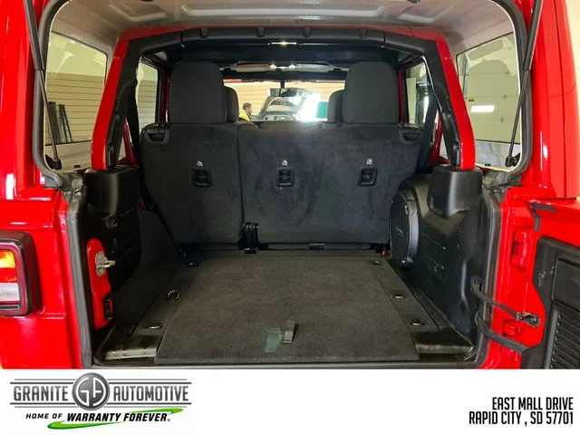 2023 Jeep Wrangler 4-Door Sahara - Photo 22