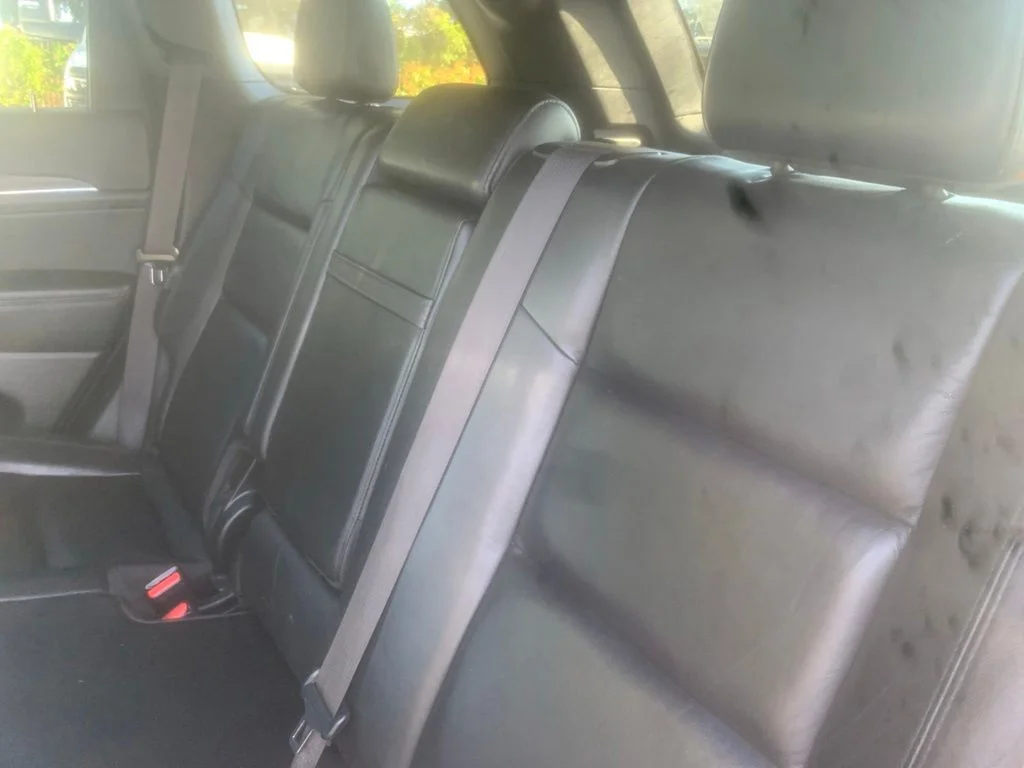 Used 2022 Diamond Black Crystal Pearlcoat Jeep Limited image 24