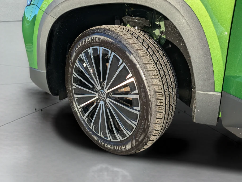 New 2027 Green Volkswagen 1.5T SE image 34