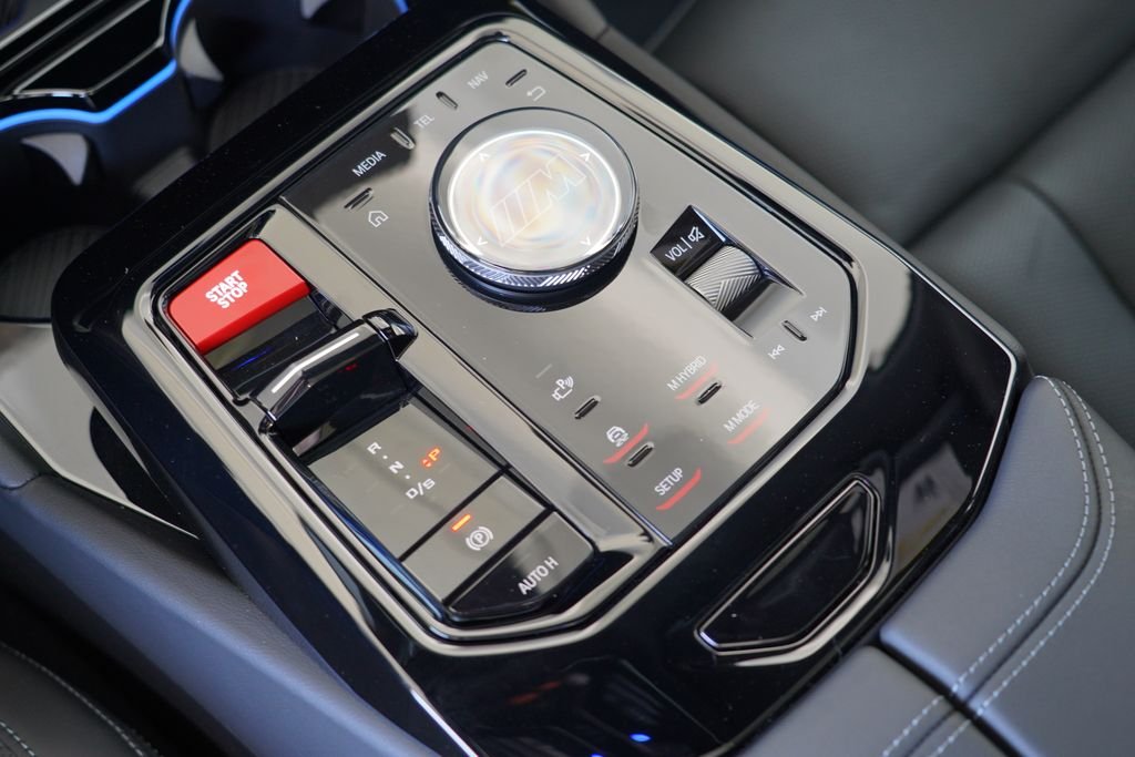 New 2026 Black Sapphire Metallic BMW Base image 20