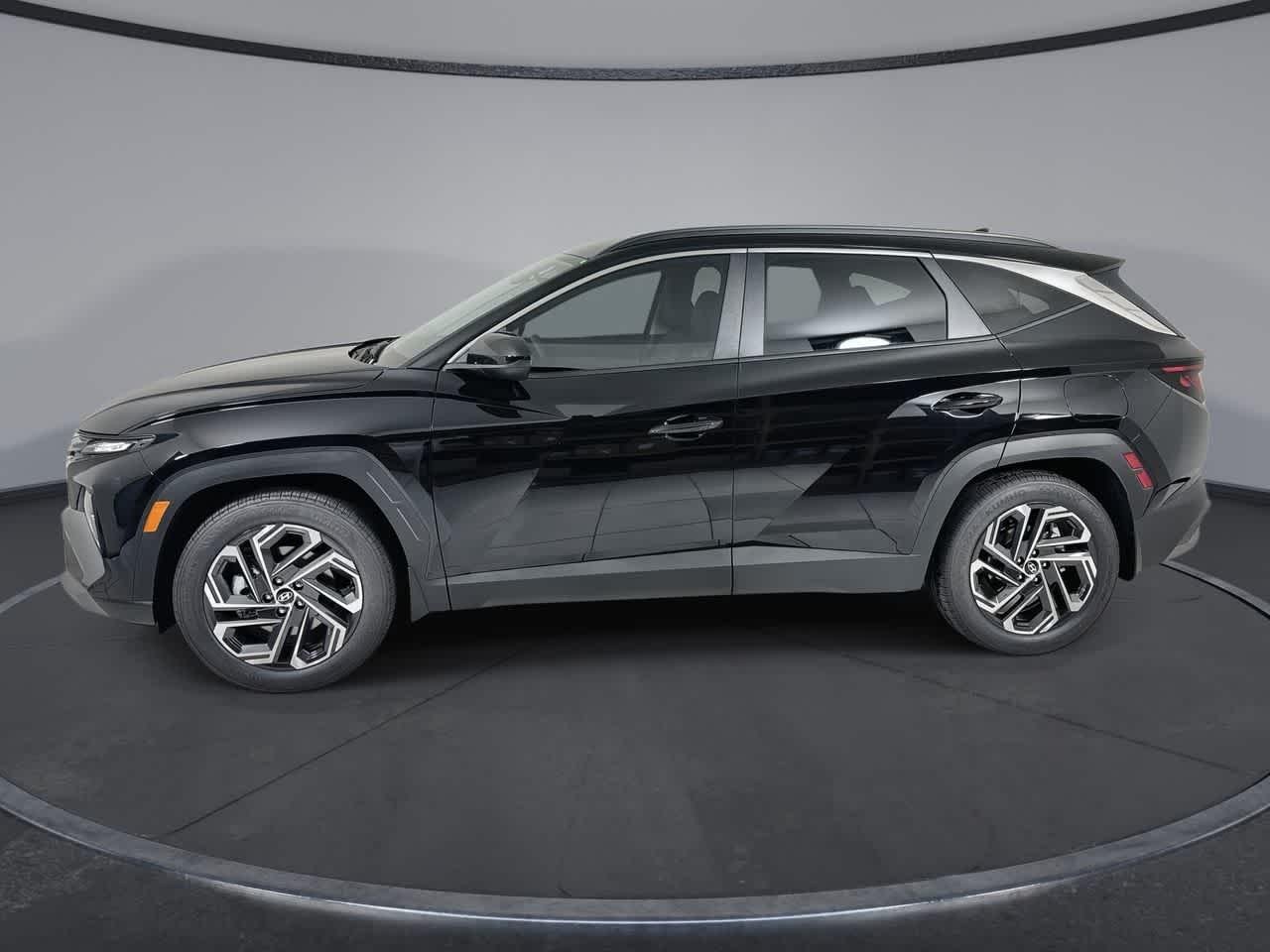 New 2026 Phantom Black Hyundai SEL Plus FWD image 32