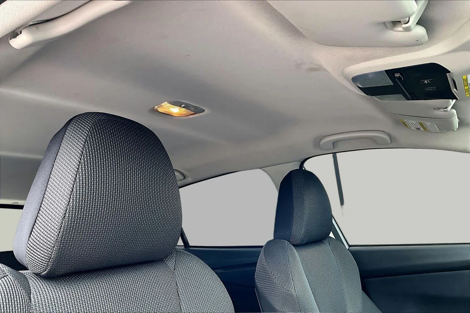 Used 2022 Ice Silver Metallic Subaru  image 13