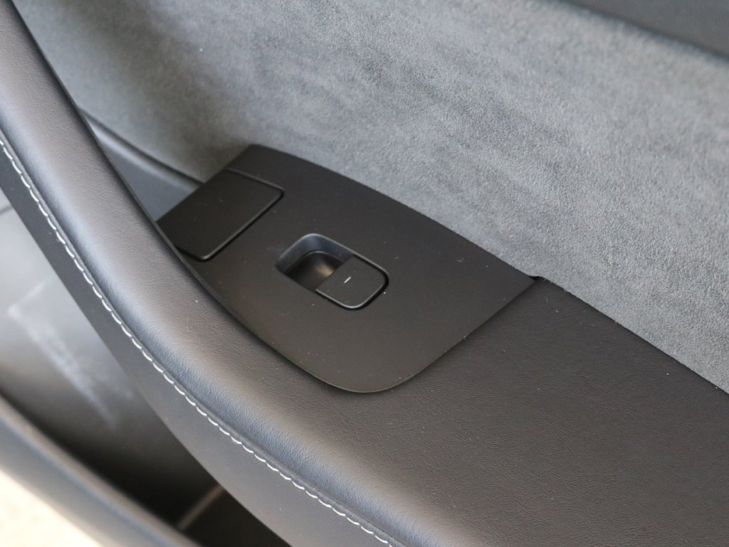 Used 2022 Silver Tesla Long Range image 38