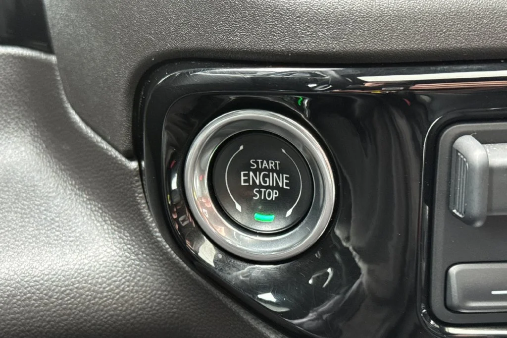 2024 GMC Sierra 1500 SLT - Photo 22