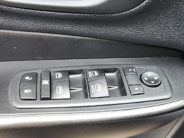 Used 2020 Silver Jeep Trailhawk image 24