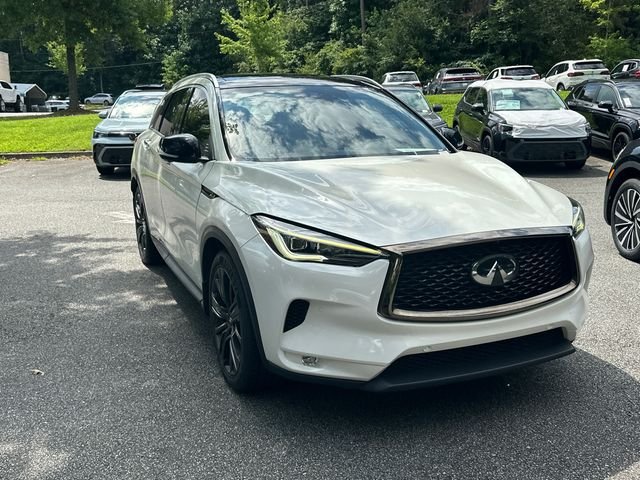 Used 2020 White INFINITI ESSENTIAL image 3