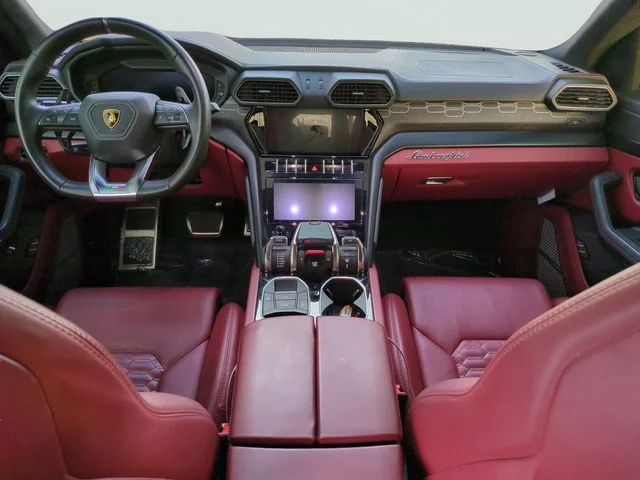 Used 2021 Black Lamborghini Base image 10