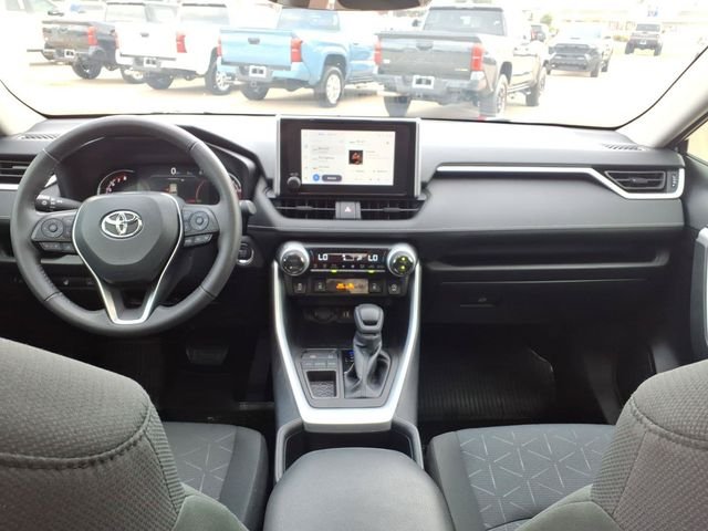 Used 2024  Toyota XLE image 9