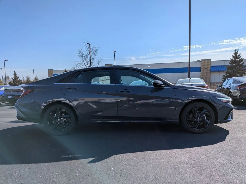 New 2026 Gray Hyundai SEL Sport image 8