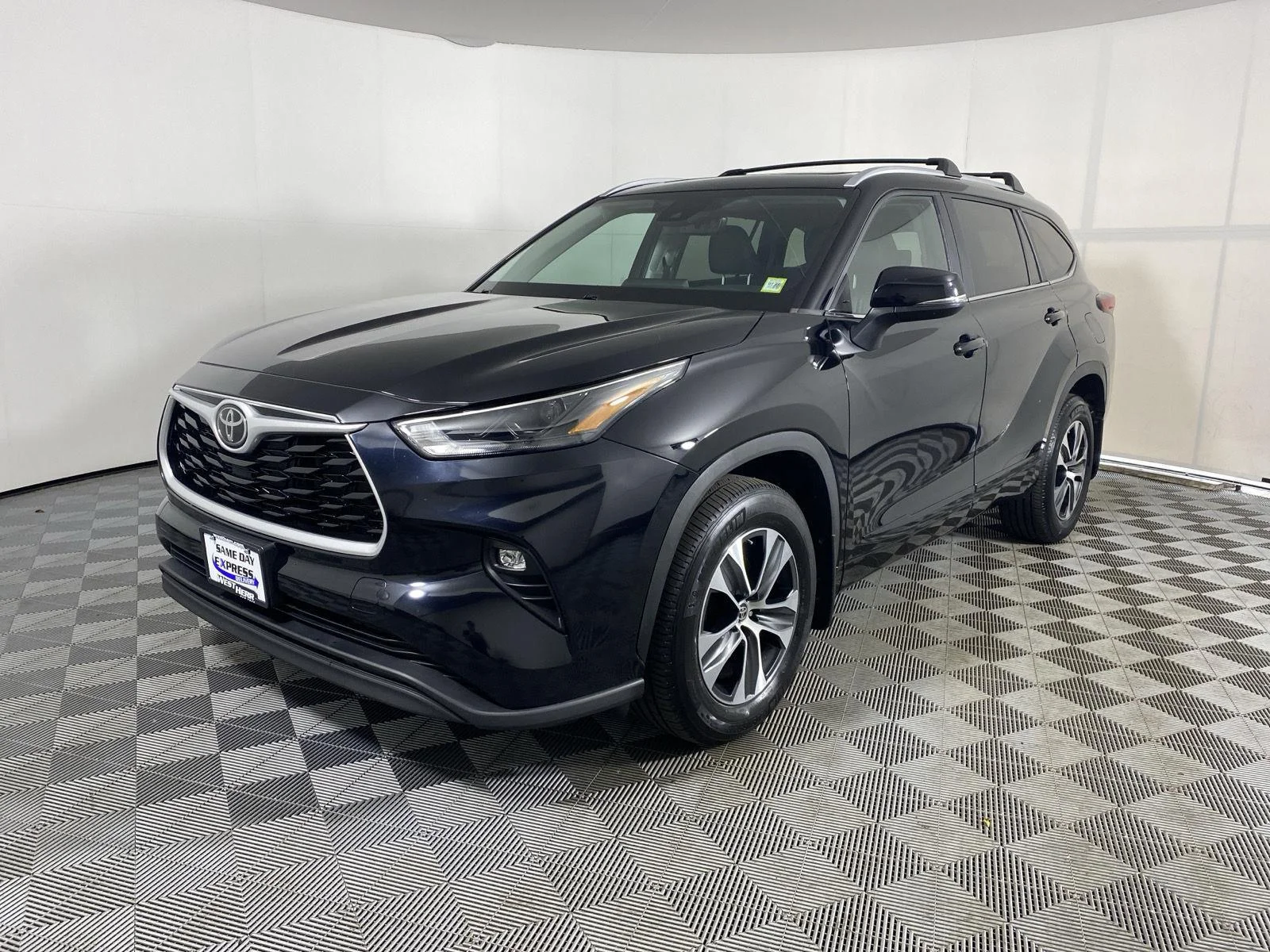 Used 2023 Midnight Black Metallic Toyota XLE image 3