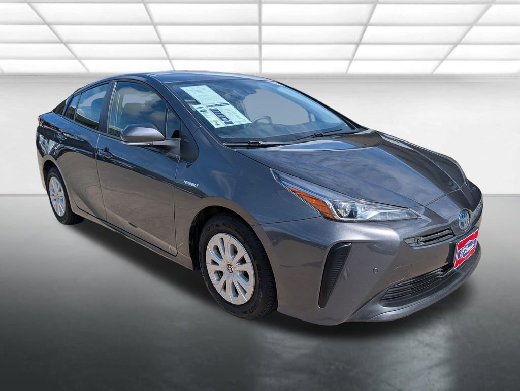 2021 Toyota Prius LE FWD's photo